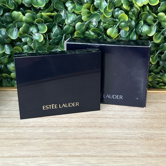 Estee Lauder Eyeshadow Palette - Pink and Brown Shades - Picture 2 of 4